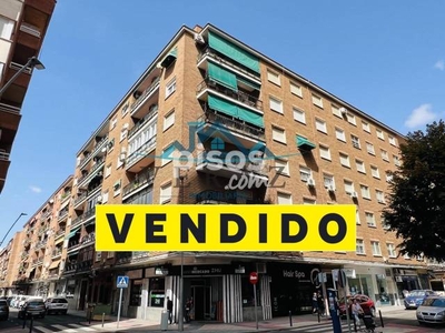 Piso en venta en Calle de las Banderas de Castilla