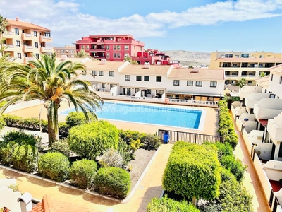 Venta de casa con piscina en El Medano (Granadilla de Abona)