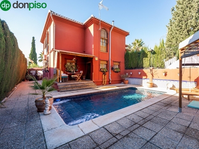 Venta de casa con piscina y terraza en Albolote, Cortijo del aire