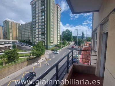 Venta de piso con terraza en Coia (Vigo)