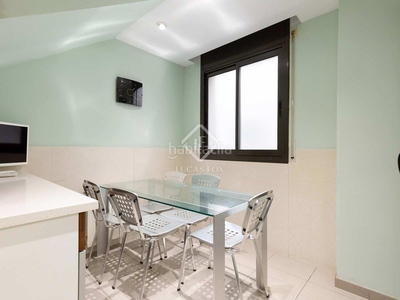 Piso precioso ático dúplex de 5 dormitorios con 2 terrazas y piscina en venta en Sant Cugat del Vallès