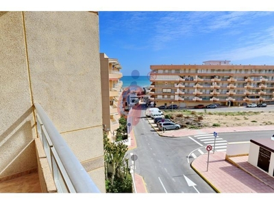 ¡ Bonito apartamento con orientación Sur y vistas al mar en Guardamar a 250m de la playa!