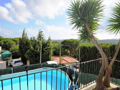 Casa con 3 habitaciones amueblada con parking, piscina, calefacción, vistas al mar y vistas a la montaña en Lloret de Mar