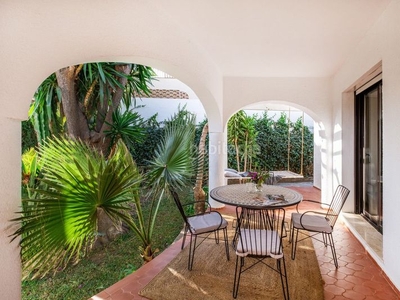 Chalet villa en venta 4 habitaciones 5 baños. en Zona Miraflores Marbella