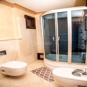 Chalet villa en venta 7 habitaciones 4 baños. en Zona Miraflores Marbella