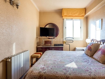 Piso con 2 habitaciones con ascensor, calefacción y aire acondicionado en Cornellà de Llobregat