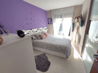 Piso con 2 habitaciones con ascensor y calefacción en Terrassa