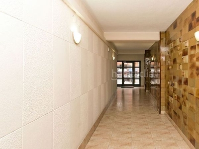 Piso con 3 habitaciones con ascensor en Sants-Badal Barcelona