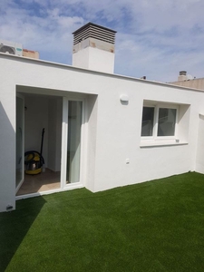 Alquiler de ático en Centro - Murcia con terraza y muebles