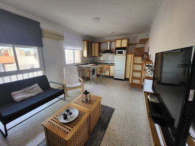 Alquiler de piso en La Florida - Vistalegre de 2 habitaciones con garaje y muebles