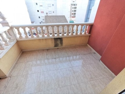 APARTAMENTO 2 DORM. - TERRAZA - SUR -CENTRICO