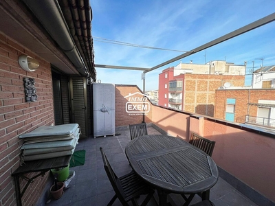 Ático en alquiler en La Bordeta de 3 habitaciones con terraza y muebles