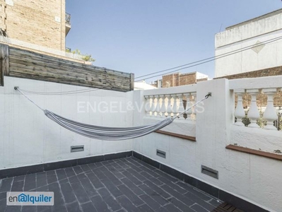 Casa con terraza y jacuzzi en Gracia