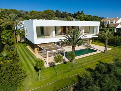 Casa / villa de 713m² con 185m² terraza en venta en Estepona
