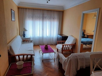 Piso en alquiler en Centro - Segovia de 4 habitaciones con muebles y calefacción