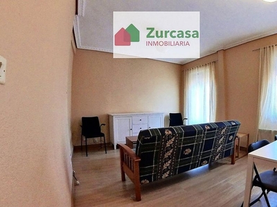 Piso en alquiler en Centro - Valladolid de 2 habitaciones con muebles y balcón