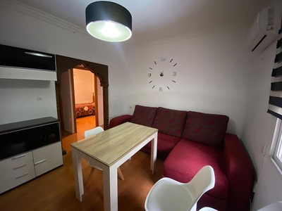 Piso en alquiler en Peñamefecit - Avda Barcelona de 3 habitaciones con muebles y aire acondicionado