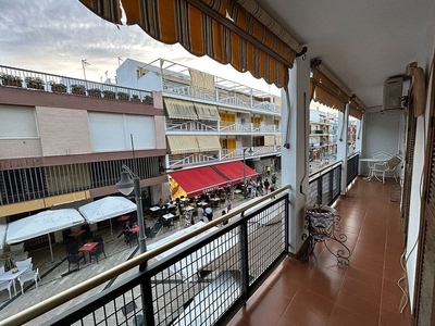 Piso en alquiler en Punta Umbría de 4 habitaciones con terraza y garaje