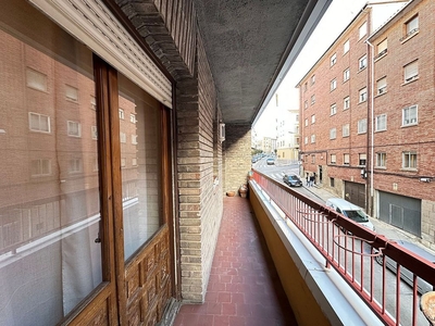 Piso en venta en Centro - Soria de 4 habitaciones con terraza y garaje