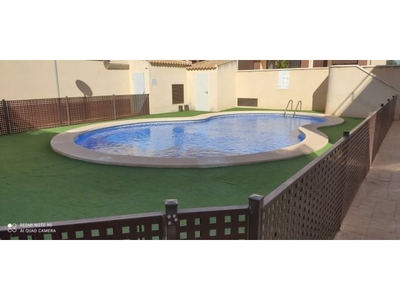 Oportunidad! Duplex en San Isidro en urbanización con piscina