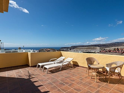 Solarium Terrace Flat overlooking Amadores Beach