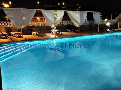 Dúplex en venta en Los Puertos de 2 habitaciones con terraza y piscina