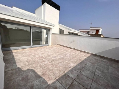 Dúplex en venta en Sant Joan - Molí del Vent de 4 habitaciones con terraza y garaje