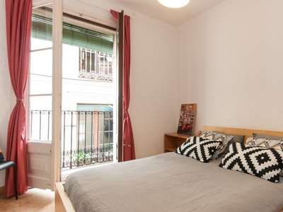 Habitación en apartamento de 6 dormitorios en Barri Gòtic, Barcelona