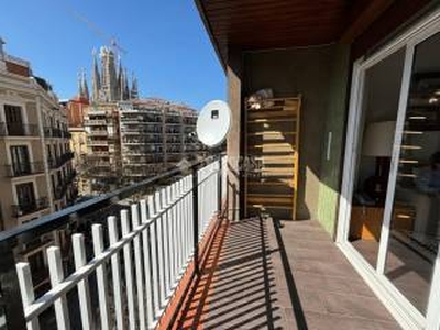 Piso de tres habitaciones muy buen estado, entreplanta, La Sagrada Família, Barcelona