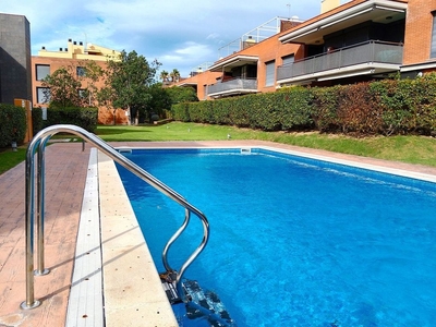 Piso en venta en Puig Ses Forques-Torre Colomina de 3 habitaciones con terraza y piscina