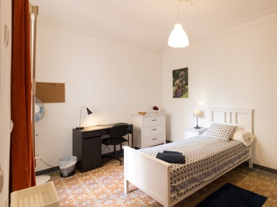Se alquila habitación en piso de 4 dormitorios, Barri Gòtic, Barcelona