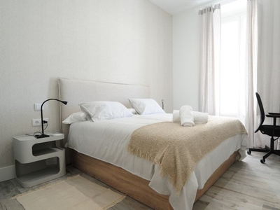 Se alquila habitación en piso de 4 habitaciones en El Pópulo, Cádiz