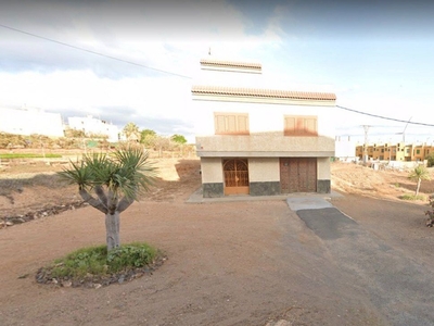 Se vende casa con 6.000 m2 de parcela urbanizable en El Calero Venta Callejón del Castillo El Calero Las Huesas