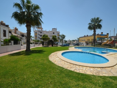 Apartamento en venta en Villamartin, Orihuela, Alicante