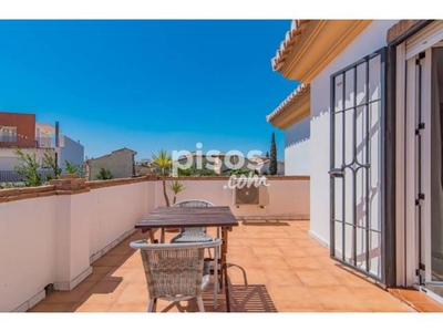 Casa adosada en venta en Calle de Agustina de Aragón