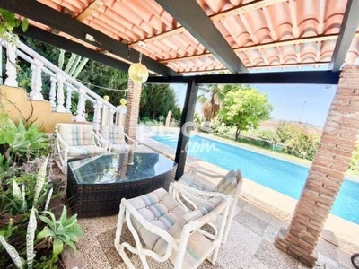 Chalet en venta en Calle Olivos De Sierrezuela, 8