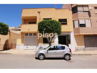 Casa en venta en Calle de Toledo, cerca de Calle de Menéndez Pelayo