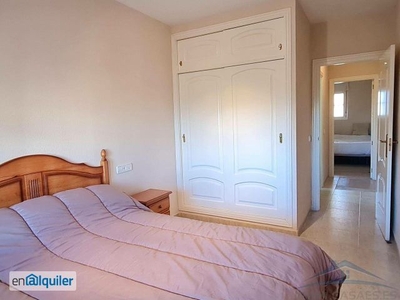 Alquiler de Piso 2 dormitorios, 1 baños, 1 garajes, , en Roquetas de Mar, Almeria