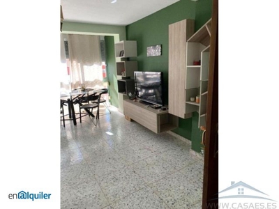 Alquiler de Piso 4 dormitorios, 1 baños, 1 garajes, , en Almería, Almeria