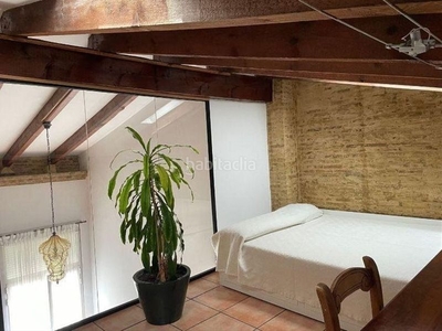 Alquiler dúplex con 3 habitaciones amueblado con parking y aire acondicionado en Valencia