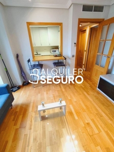 Alquiler piso c/ bausá en Costillares Madrid
