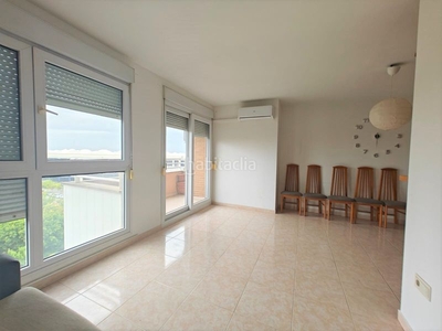 Alquiler piso con 3 habitaciones con ascensor, aire acondicionado y vistas a la montaña en Valencia