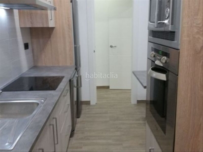 Alquiler piso con 3 habitaciones con ascensor, calefacción y aire acondicionado en Málaga