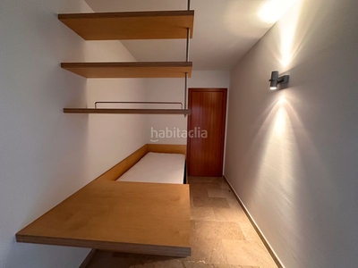 Alquiler piso vivienda de tres dormitorios y dos baños en perfecto estado de conservación en Girona