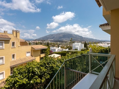 Apartamento en avenida generalife 90 apartamento en venta en brisas de los naranjos en Marbella