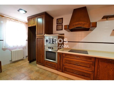 Casa adosada en venta en Alcolea