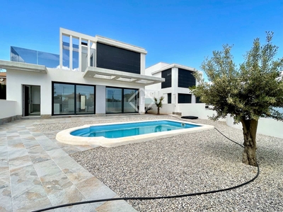 Casa de 253 m² en venta en Playa San Juan, Alicante