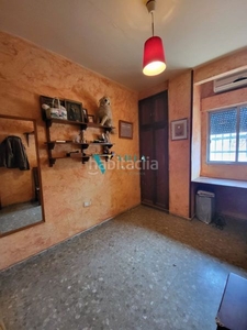 Casa en venta en rafael beca, 3 dormitorios. en Alcalá de Guadaira