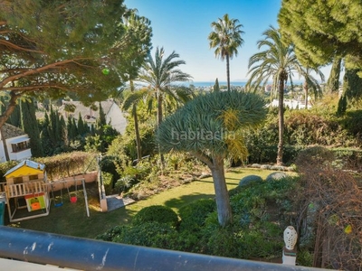 Chalet espectacular villa con vistas al mar en Río Real Marbella