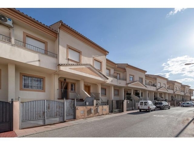 MARAVILLOSA CASA UNIFAMILIAR EN PINOS PUENTE